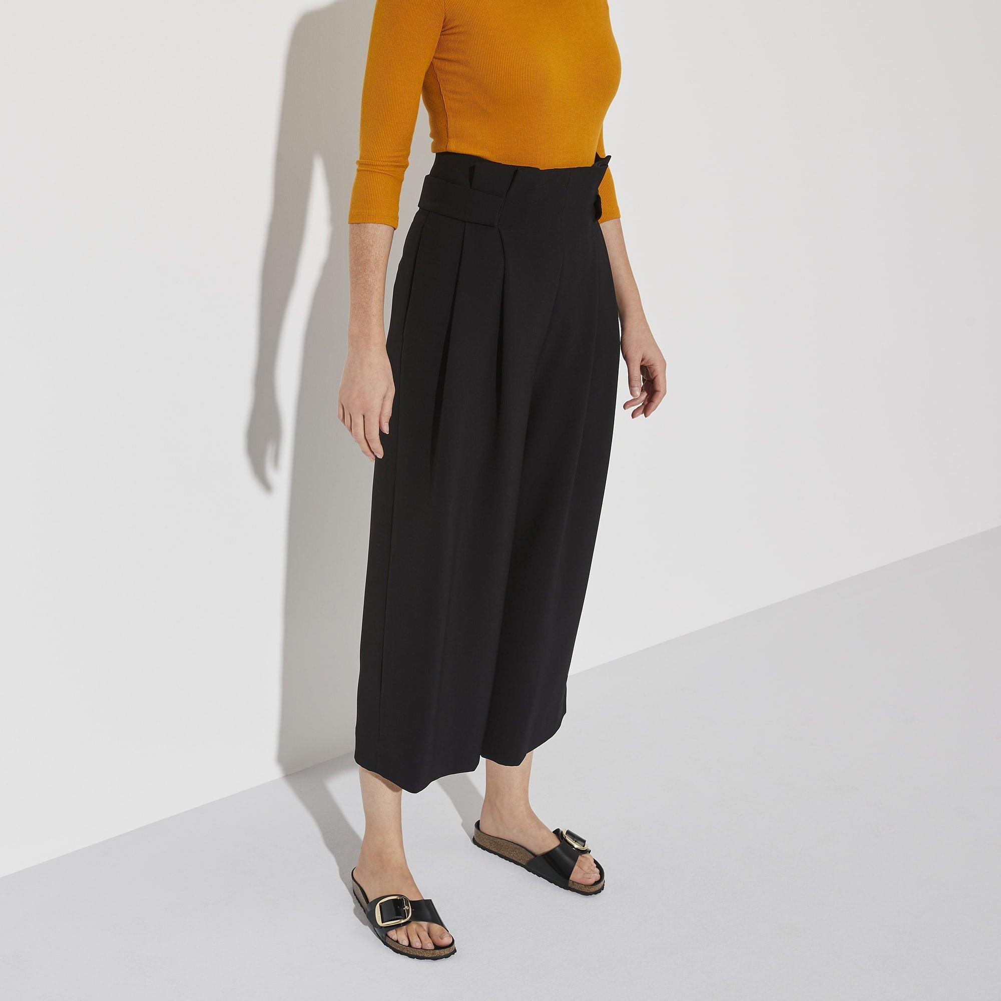 Madrid Big Buckle Natural Leather Patent