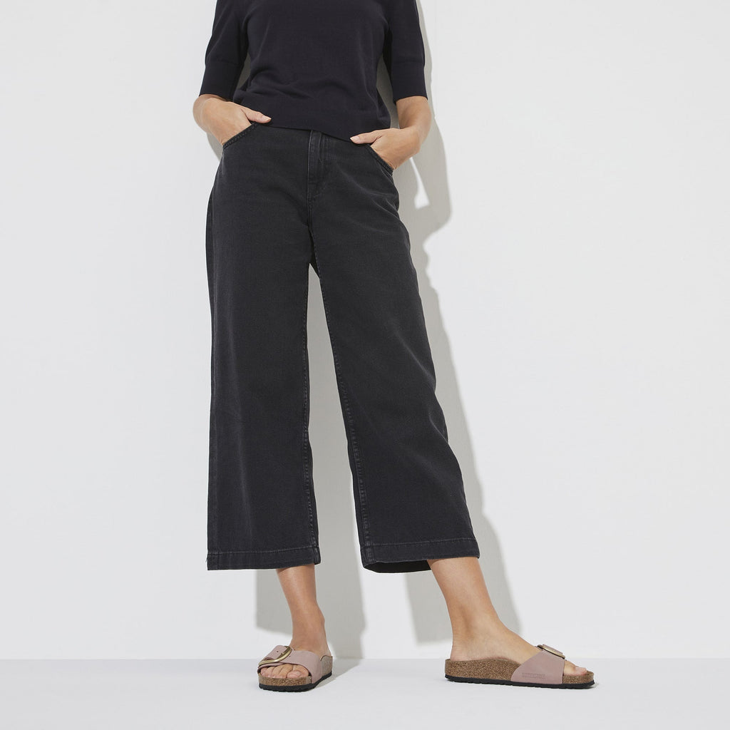 Madrid Big Buckle Nubuck Leather