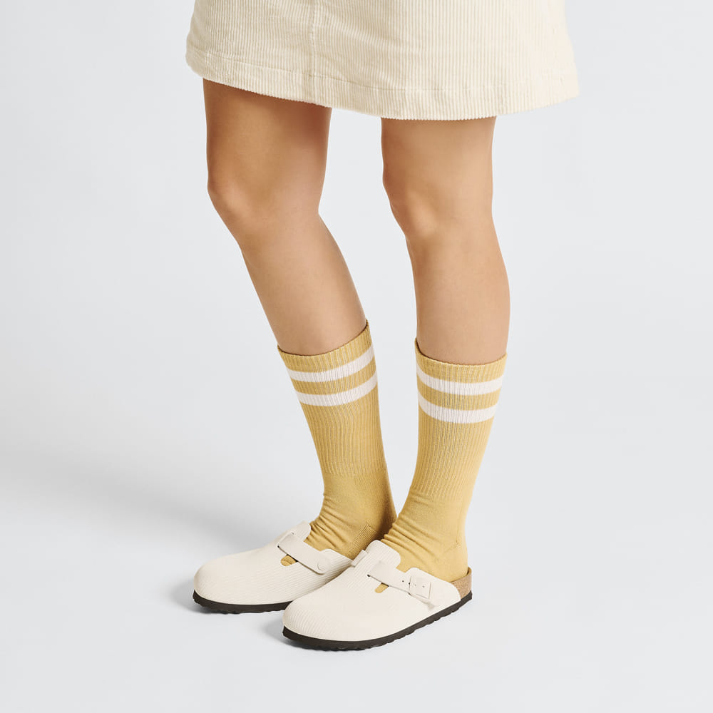 Boston Suede Embossed